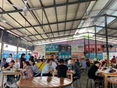 大堂-五七小李子油焖大虾(总店)