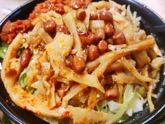 -卓雅桂林米粉