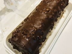 梦龙巧克力榛子蛋糕卷-小蜜蜂-盒马鲜生(红莲店)