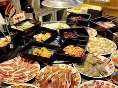 -哈哈碳都·牛肋条无限自助烤肉(台江万达店)