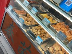 自助取餐区-春苗炸鸡