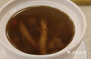 Fresh Ginseng Stewed Old Pigeon