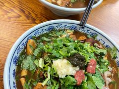 卤煮火烧-门框胡同百年卤煮(新街口店)