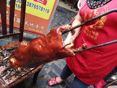 -黄记四更烤乳猪店