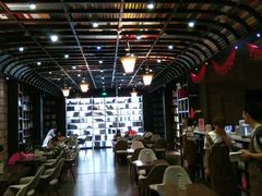 -钟书阁(松江泰晤士小镇店)