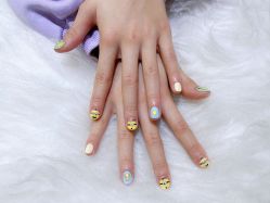 -闫鸿美甲美睫