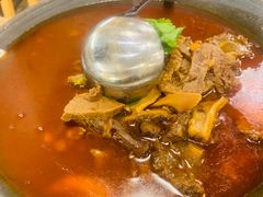 -霄汉牛三鲜湖北砂锅菜(万松园2店)