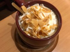 维也纳杏仁奶泡咖啡-Lia Cafe Bar Restaurant松山咖啡屋