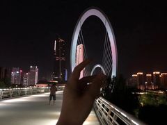 -南京眼步行桥