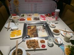 -海底捞火锅鲜切牛肉主题店(长寿路店)