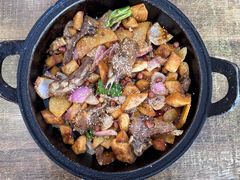 -老钟家烤羊排·敦伊阁清真餐厅胡羊焖饼