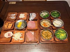 -银米·云南传统过桥米线(双廊黑金冠店)