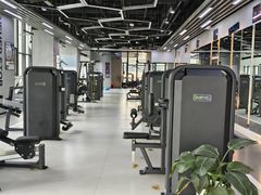 -跃动游泳健身俱乐部(新华传媒店)