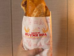 -Bánh Mì Huynh Hoa