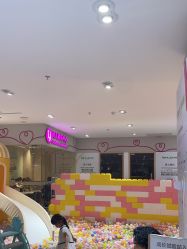 -孩子王(静安大融城店)
