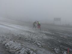 -浙东第一尖雪山欢乐谷