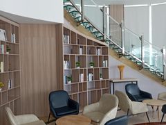 -怡莱酒店(上海大学店)