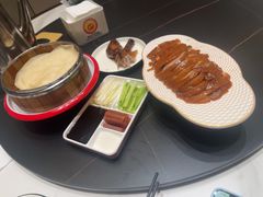 -梅利汴京烤鸭•开封豫菜地标店(东司门店)