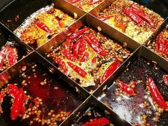 -白乐天毛肚火锅馆(解放碑店)