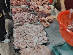 -标记美食新鲜猪杂(兴南大道店)