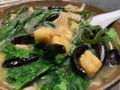 能喝汤的麻辣烫-金太阳海鲜烧烤·本地人餐厅(东纬路旗舰店)