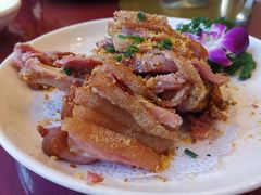 避风塘咸蹄髈-旭龙鱼头王(航华店)
