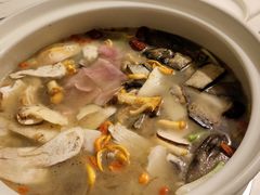 -菌之家·专业纯野生菌火锅·特色炒菌