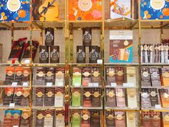 零售区-VENCHI 闻绮(北京国贸商城店)