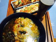 -八月美食小馆(银泰城总店)