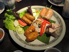 -大头虾越式风味餐厅(光明广场店)