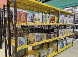 -卡通派潮品玩具折扣仓(青岛新城吾悦广场店)