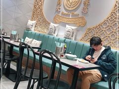 大堂-小杨生煎(白玉兰广场店)