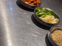 -哈哈碳都·牛肋条无限自助烤肉(台江万达店)