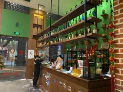 -香巴拉云南餐厅(华莱坞店)