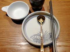 餐具摆设-云海肴·汽锅鸡·云南菜(天山百盛优客店)