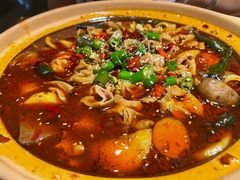 肥肠砂锅（牛蛙需另加）-马头巷·隐庐居·红油大虾(园区店)