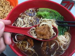 红烧猪扒汤面-食惠里小笼包面馆(越秀店)
