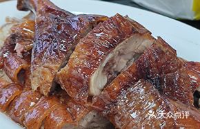 Braised Goose Leg with Noodle Soup