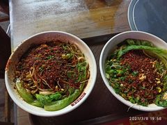 油泼菠菜面-老陈婆手工面庄