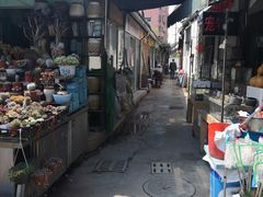 -平吉花卉市场