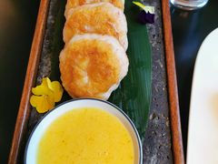 香煎月亮虾饼-丽晶轩中餐厅(重庆丽晶酒店)