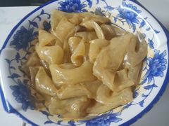 拌拉皮-大槐树烤肉馆