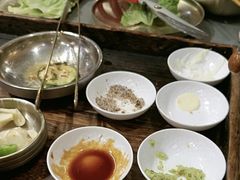 -围炉肉舍•炭烤活鳗•丹东海鲜烤肉(步行街店)