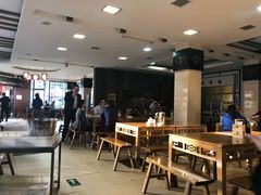 大堂-白家高记肥肠粉(总店)