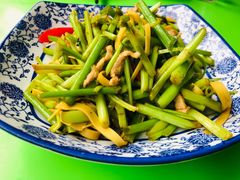水芹干子肉丝-巢湖名吃·徽府农家菜(半汤店)