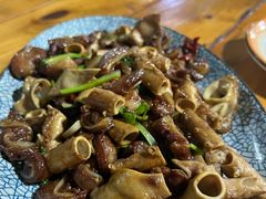 -超越海鲜屋(飞龙物业店)