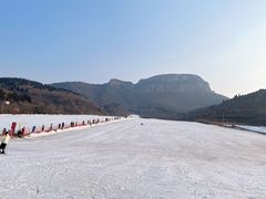 -济南卧虎山滑雪场
