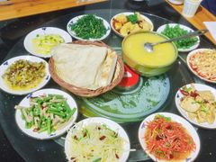 -秦扬居特色菜馆(上王村)