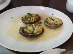 蒜蓉蒸鲍鱼-三亚老渔民海鲜店