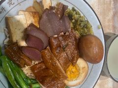 狮头牌鹅肉拼鹅肾饭-狮头牌卤味研究所·卤味饭(花城汇南区店)